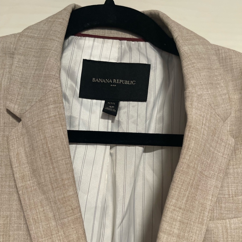 Banana Republic Blazer - Picture 4 of 9